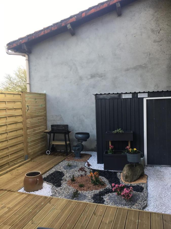 L'oree Des Fleurs Holiday home Rochechouart